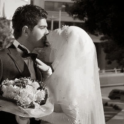 Ben birini çok sevmek, ona çok
güvenmek istiyorum