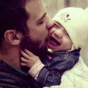 Sevgiyi belli etmek, ne yazık ki
unutulmuş bir sünnetir. . .