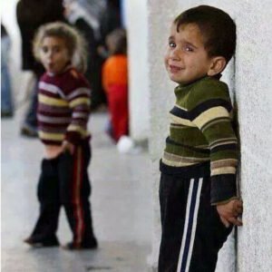 " Allah'ın laneti küçücük kuzuları oyun çagında analarının
sinelerinden koparan israilin üzerine olsun!"