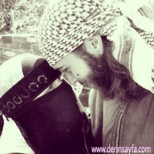 İkimiz de namazda fatiha okurken , sen
daha ne ortak yönü ariyorsun ? Yetmez
mi ?