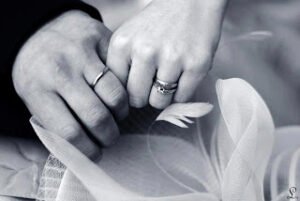 Dilinizi tutun, dudaklarınızı ısırın, ama eşinizi kırmayın..!