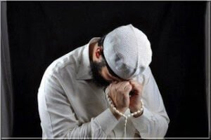 İçimde bir zalim var, bana zulmeden. Beni de çok sever misin Allah’ım…  S.Tuncer