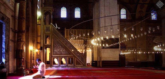 Uzanmaktı bir EZAN sesiyle; Kirli Dünyadan Arş